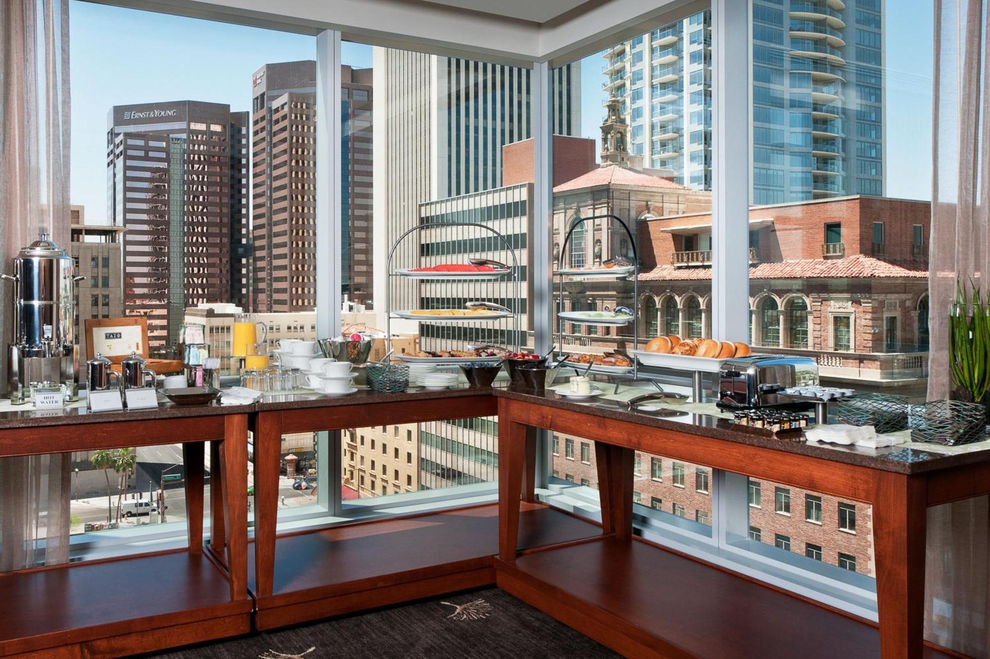 The Westin Phoenix Downtown Bagian luar foto