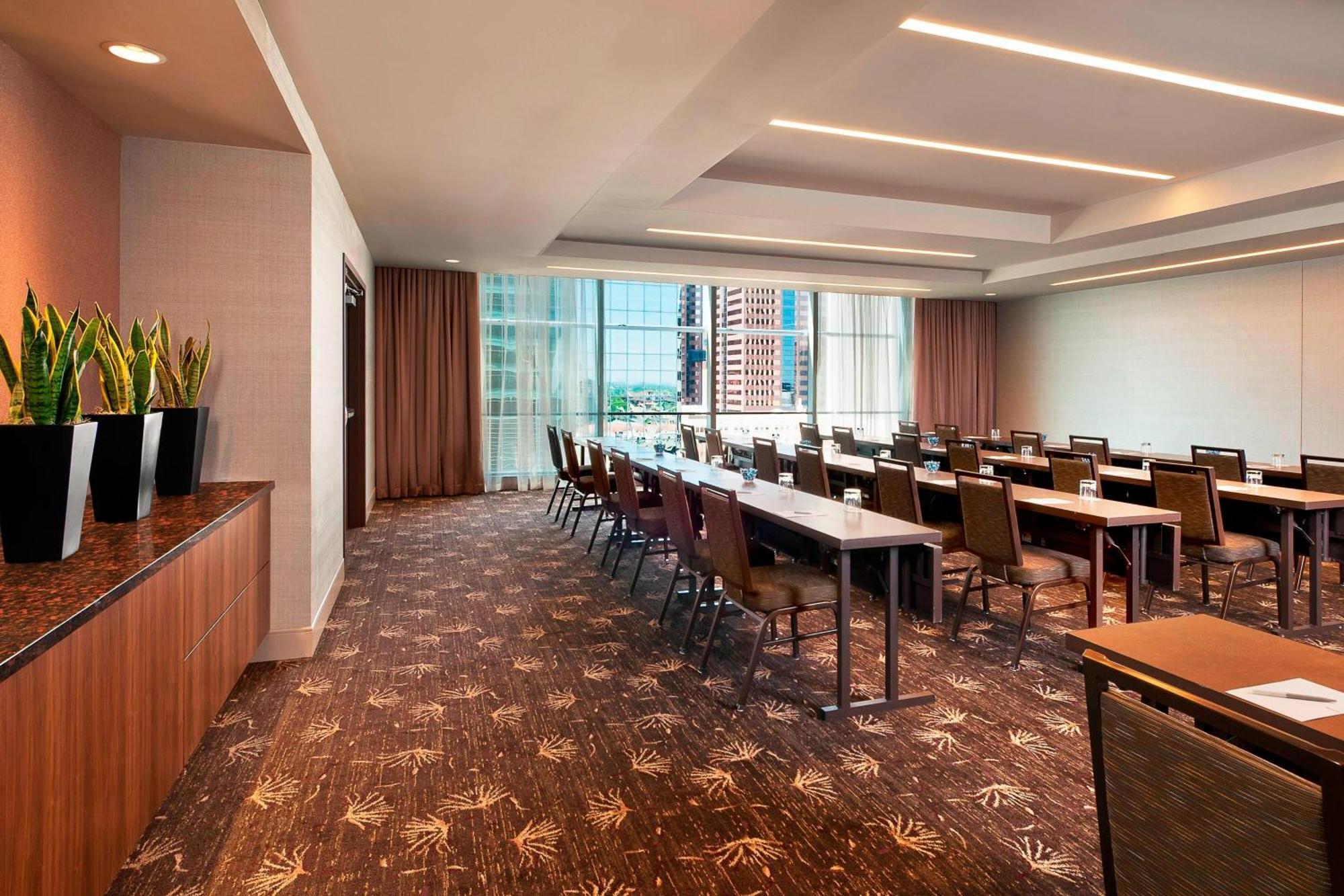 The Westin Phoenix Downtown Bagian luar foto